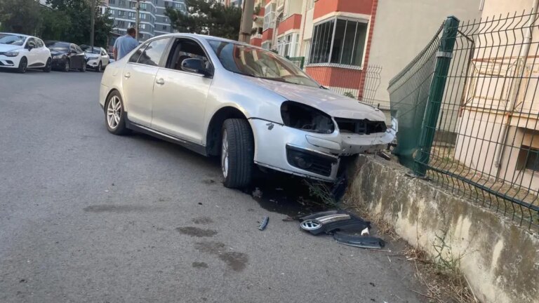 alkollu surucu duvara carpti RIfgZRmk