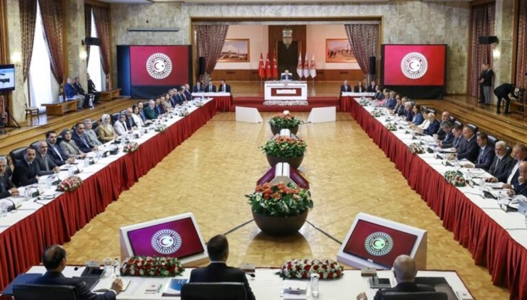 dmmden kardeslik ve demokrasi komisyonuyla ilgili iddialara yalanlama JIgtfvJy