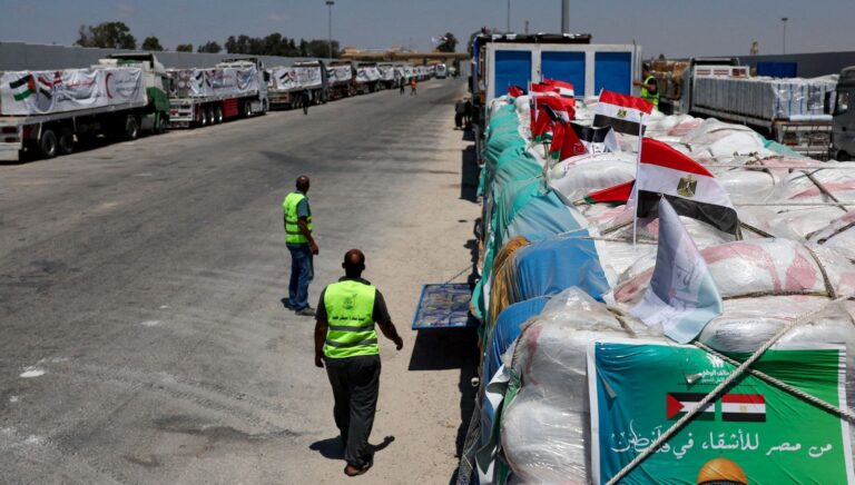 gazzeye giren tirlar ihtiyaci karsilamiyor KOyUEz16