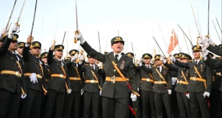 harp okullarinin 4 gun sonraki mezuniyet toreninde ataturkcu tegmenler alarmi caQuzgn9