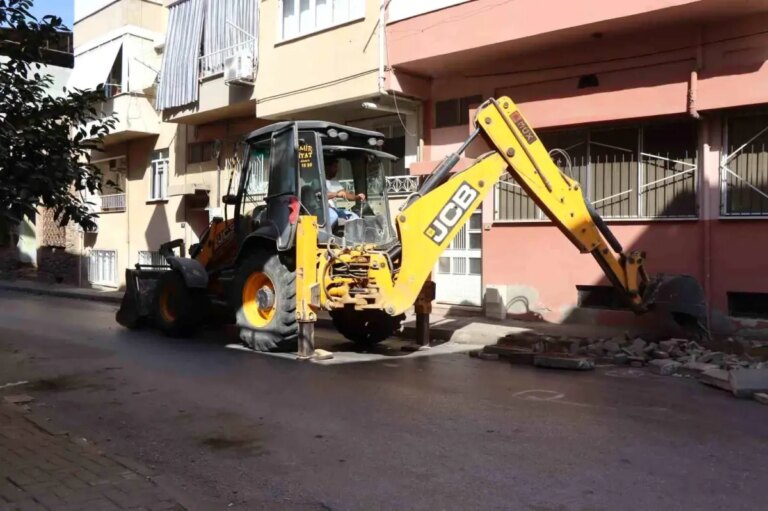 nazilli belediyesinden kurtulus mahallesinde yol yenileme calismalari 3rAKzb2w