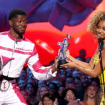 odullu rapci lil nas x ciplak dolasirken yakalandi gozaltina alindi ve hastaneye kaldirildi frOFqrxM