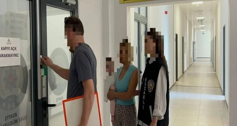 144 suc kaydi olan hirsizlar 300 bin lira degerinde ziynet esyasini caldi ehxT68zS