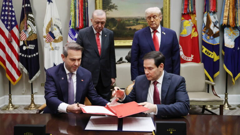 abd ile imzalanan nukleer anlasmaya tepki gosteren chpli yavuzyilmaz ne istediler de verdiniz S63j2x9r