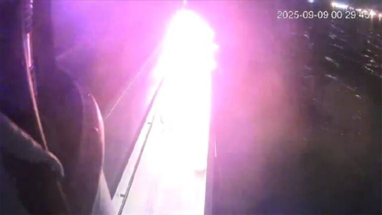 kuresel sumud filosuna ait tekneye dron saldirisi dwkyr3FH