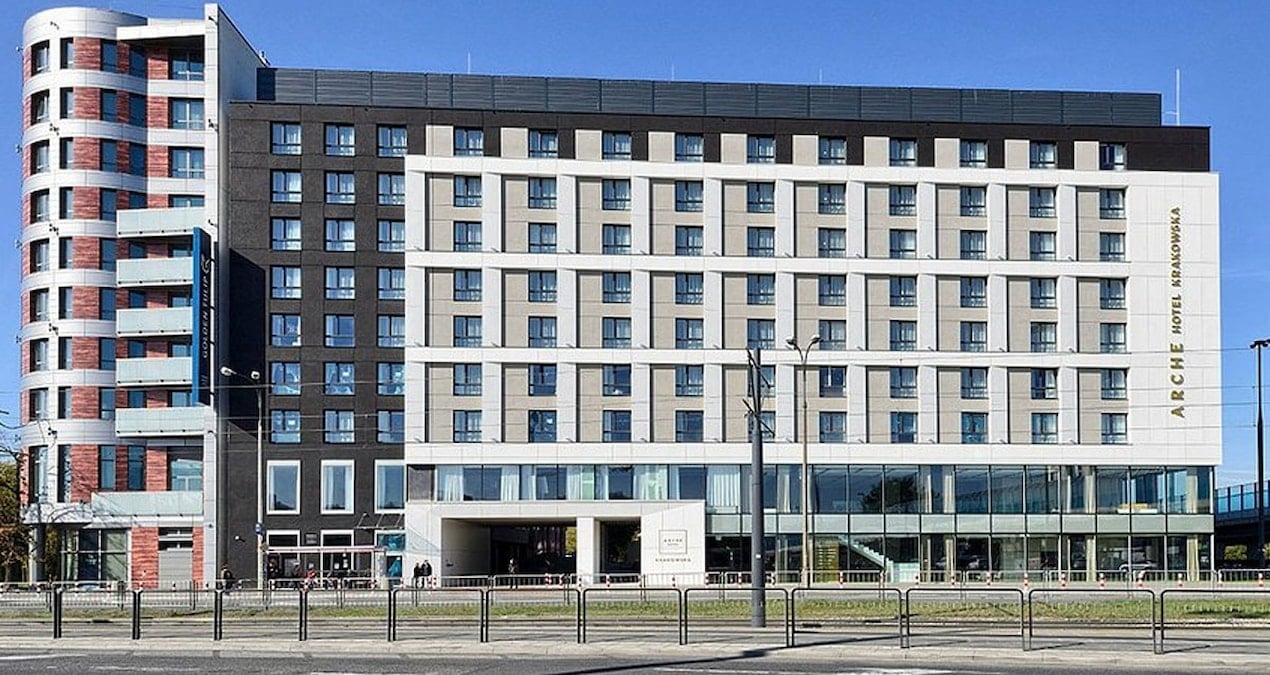 otellerinde hamile kalana para verecek smRphHKC