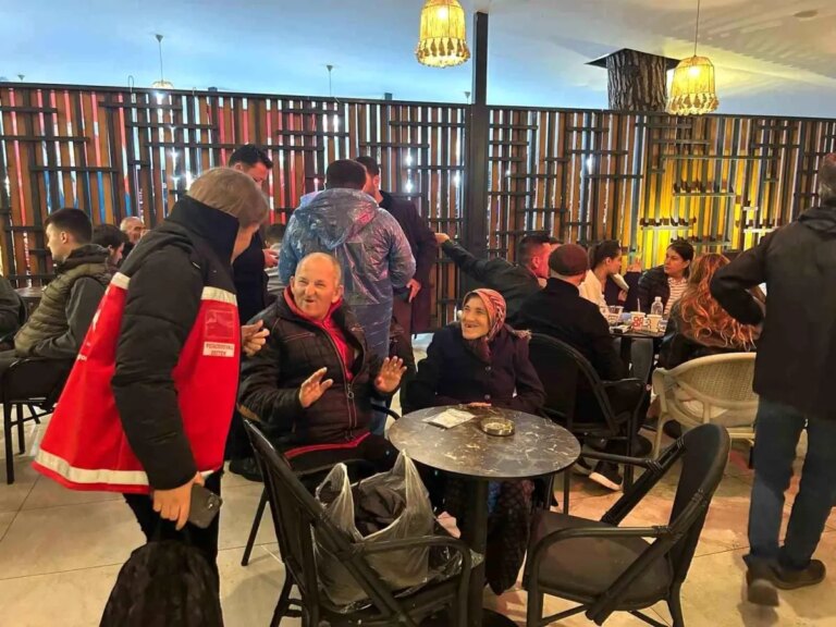 balikesir depremi 252 kisiye psikososyal destek hz1etdXU.jpg