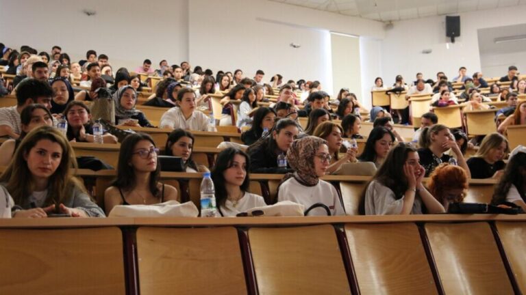 cumhurbaskani duyurdu kontenjan artti universitelilere hem is hem gelir KlXtquuq