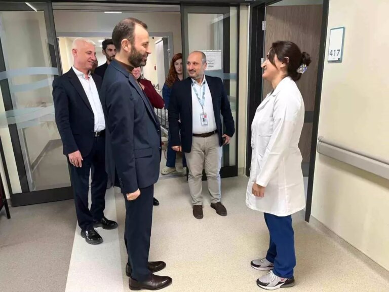 ismail caglar bayirci kutahya sehir hastanesini ziyaret etti 4jLyGukB.jpg