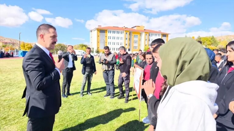 karakecilide cumhuriyet bayrami kutlandi 3zIkMMTg.jpg