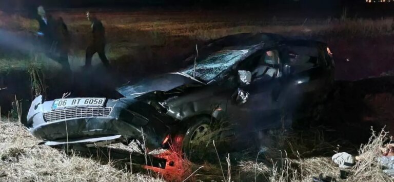 selimde trafik kazasi 1 olu 3 yarali 15HrSqmt.jpg