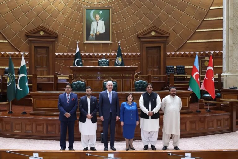 tbmm baskani numan kurtulmus pakistanda pencap eyalet meclisini ziyaret etti jIzdU5fC.jpg