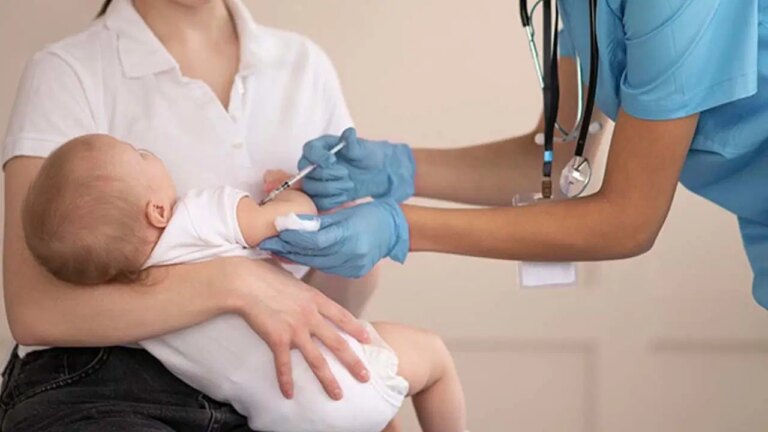 uzmani uyardi menenjit asisi hayati onem tasiyor LYiqegzA.jpg