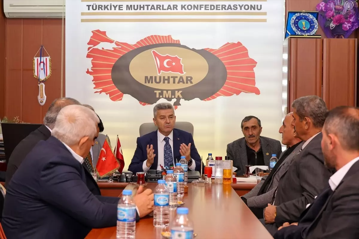 vali ergun muhtarlari ziyaret etti plp6P3Tv.jpg