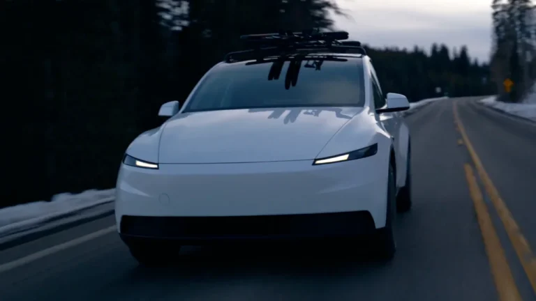 tesla-model-y-awd-fiyati-ve-ozellikleri-yeni-versiyon-satista-Cbd1Bjim.webp