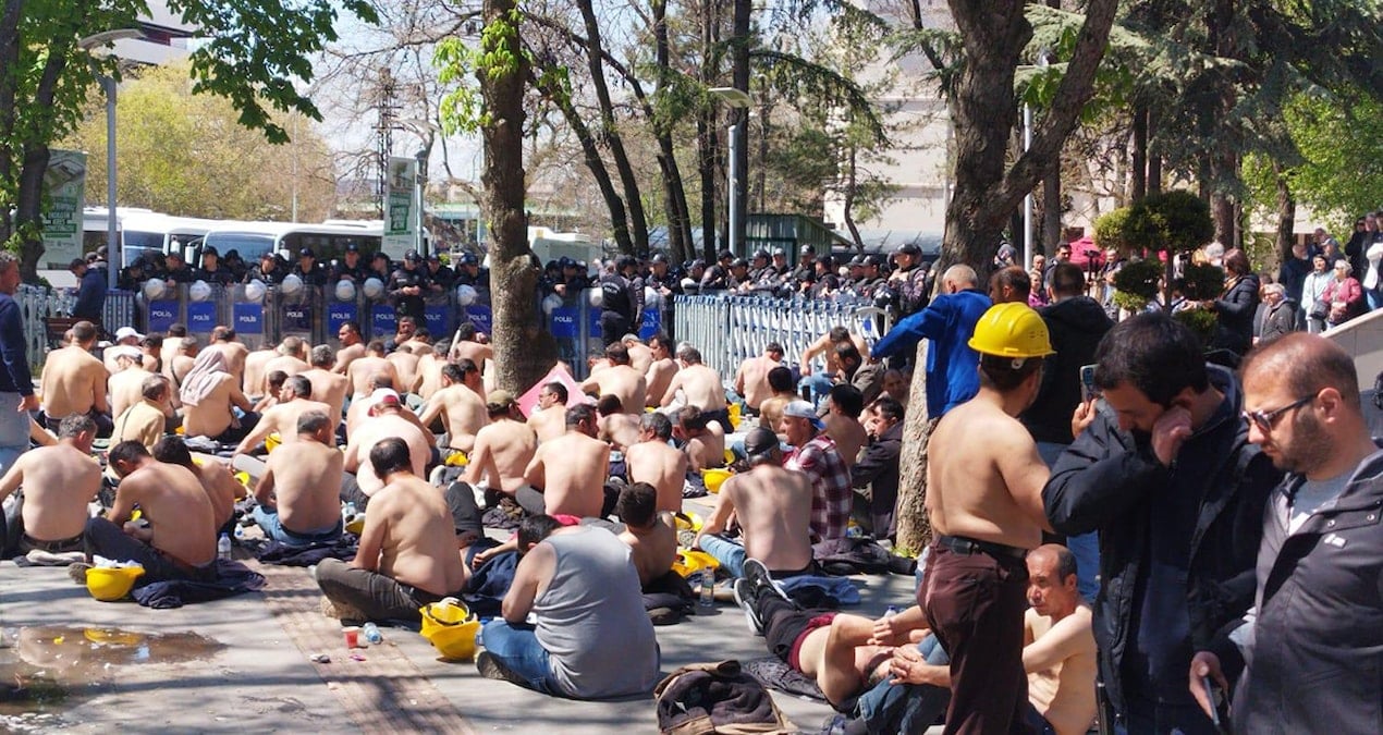 İşçiler Hakkını Arıyor: “Bir Kaşık Bal Verildi, Biz Daha Fazlasını İstiyoruz”