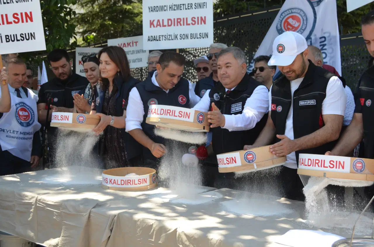 Memurlardan ‘YHS kaldırılsın’ eylemi: Kamu bu sınavdan geçmek durumundadır